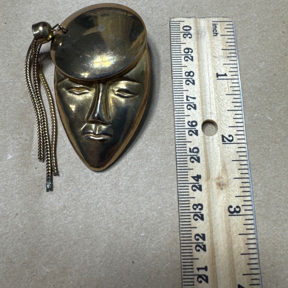 Vintage Gold Tone Mask Brooch Dimensional Face Pin Tassel Dangle Venetian Modern - Picture 7 of 10